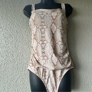 KONA SOL womens med 8-10 Swimsuit One Piece Square neck Snakeskin Print NWT